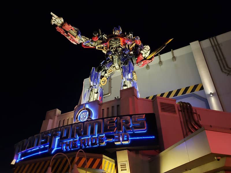 Transformers robot outside of ride at Universal Studios Florida